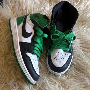 Jordan 1 retro high OG boys sneakers